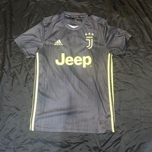 Adidas Juventus jersey mens small